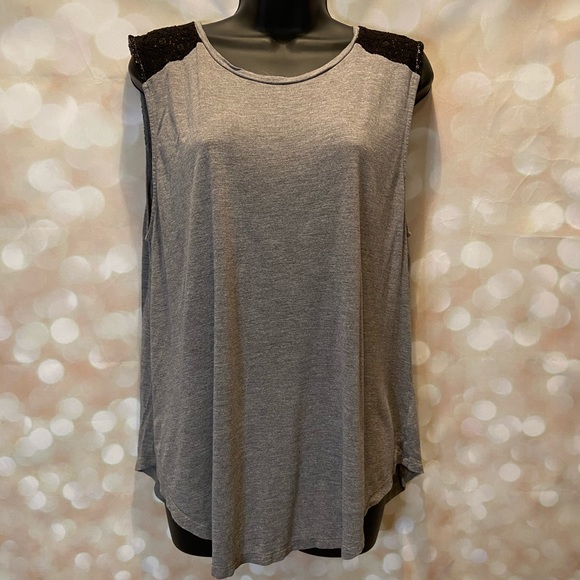 Old Navy Tops - Old navy sleeveless tee with lace detail in back